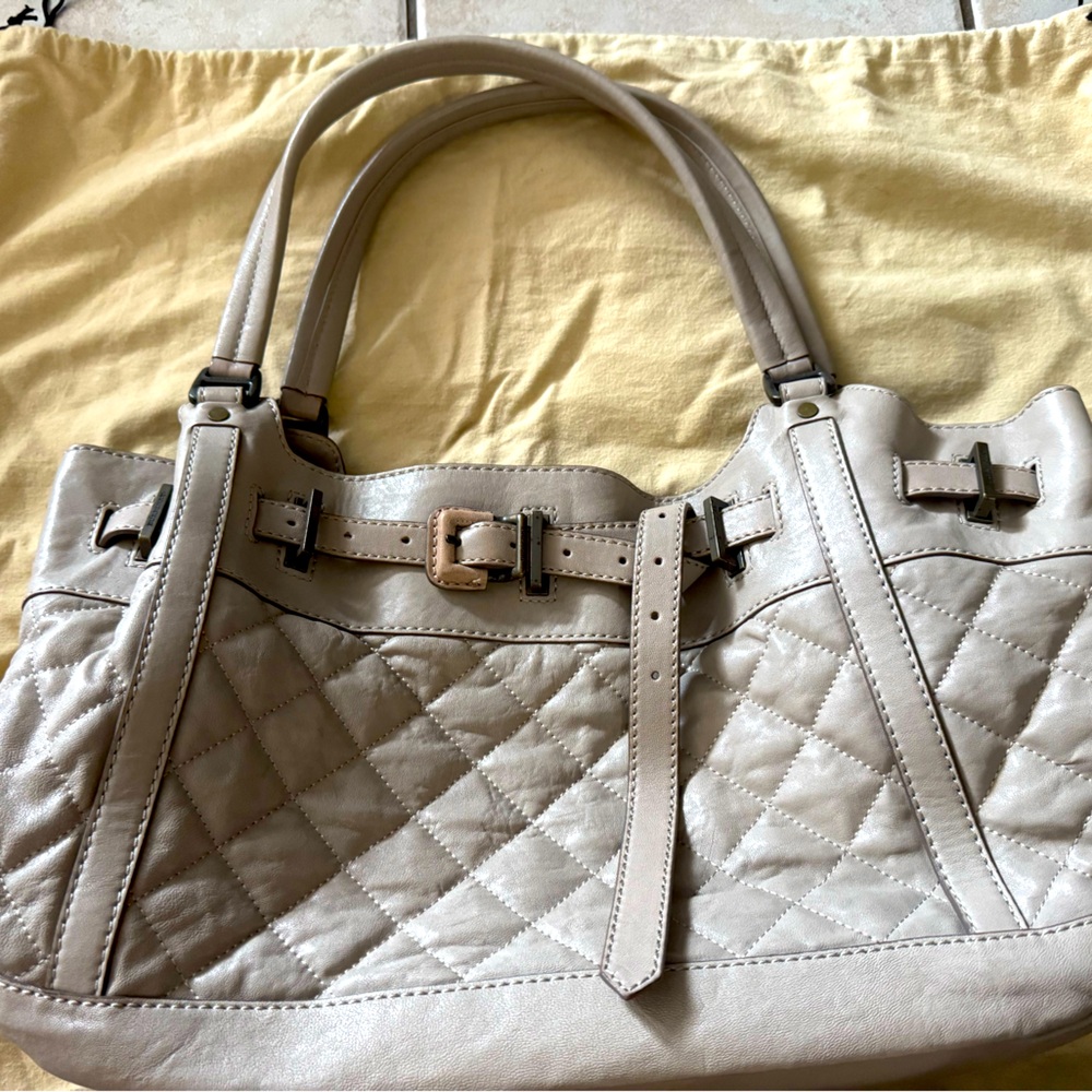 Vintage Burberry leather handbag. Please read description.